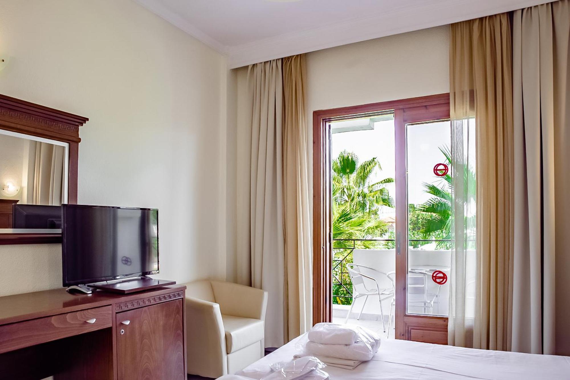 Hotel Tresor Sousouras Chaniotis Zimmer foto